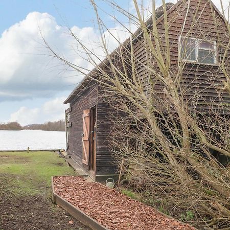 Вилла Cygnus Boathouse South Walsham Экстерьер фото