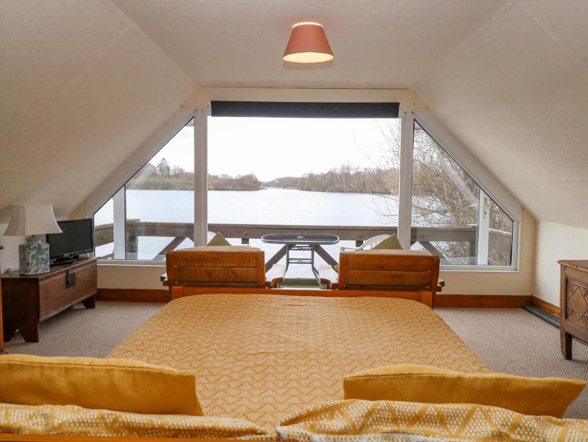 Вилла Cygnus Boathouse South Walsham Экстерьер фото