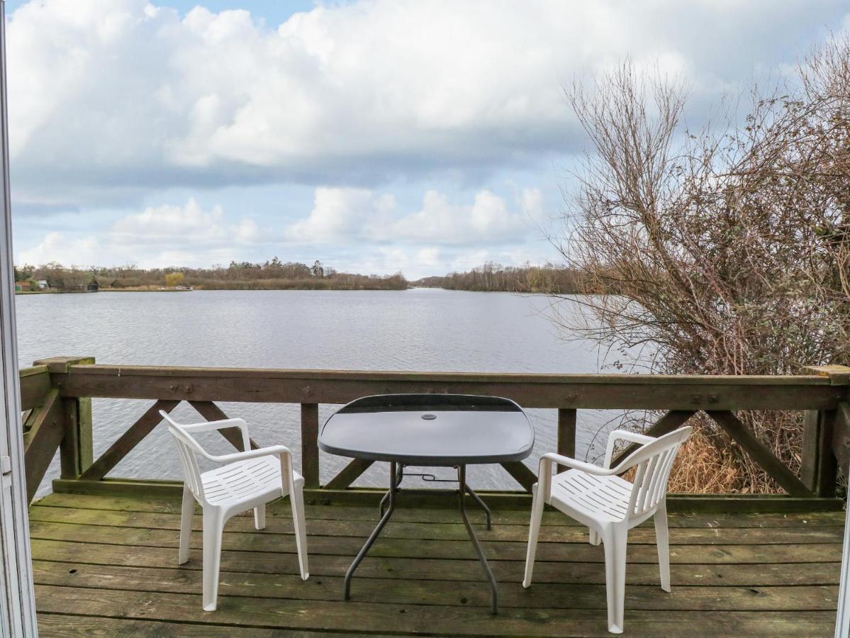 Вилла Cygnus Boathouse South Walsham Экстерьер фото